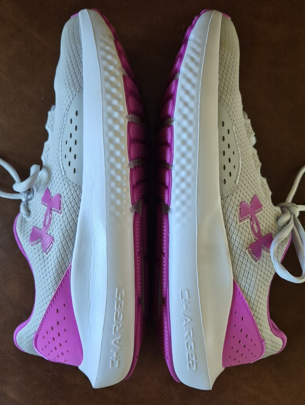 Under Armour Womens Charged Surge 4 Running Shoes Lightweight Breathable Cushion - Picture 4 of 11